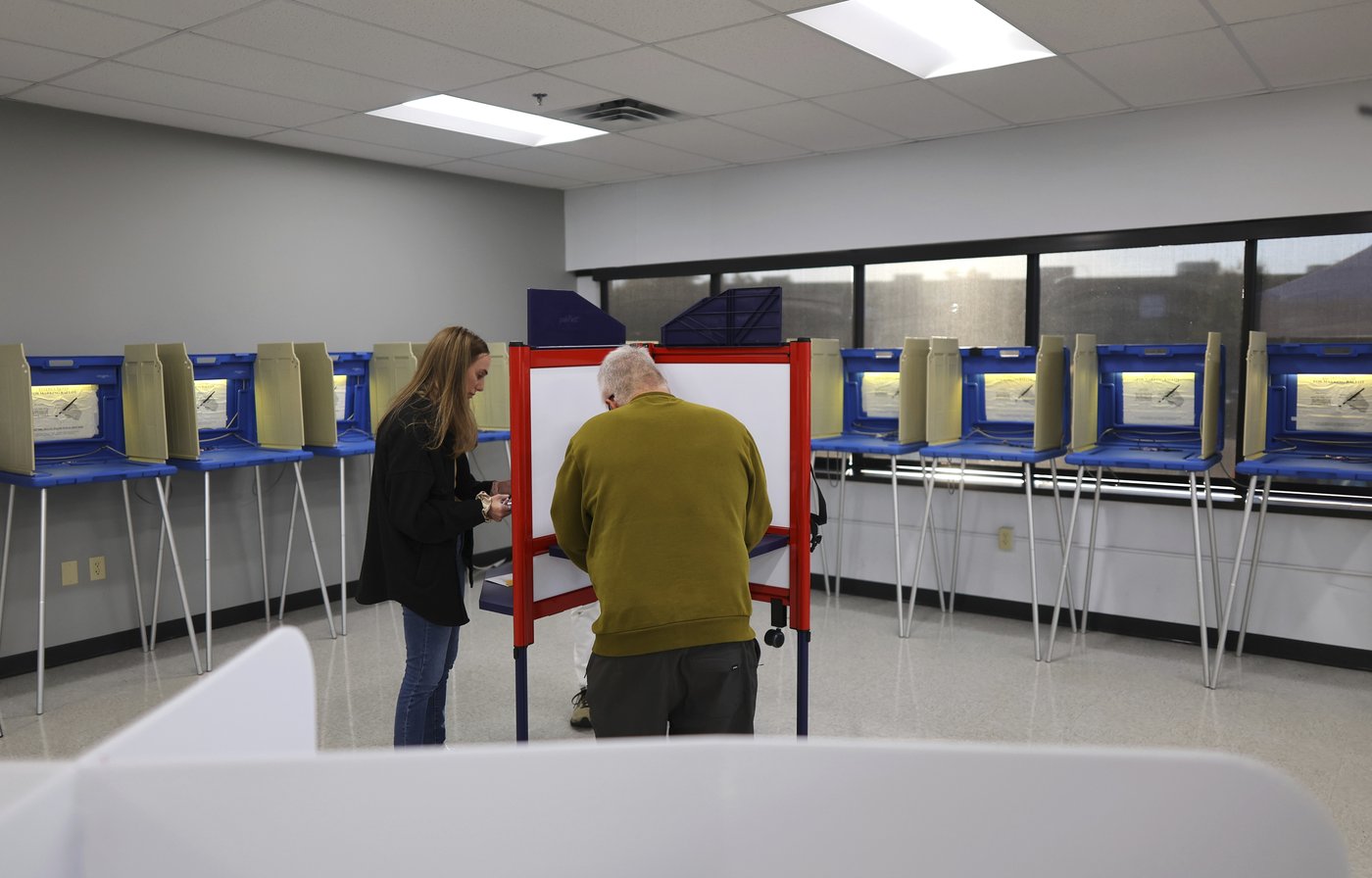 Election 2024 Latest: Trump and Harris campaign for undecided voters with just 6 weeks left | iNFOnews.ca