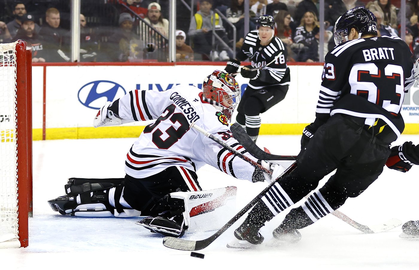 Jack Hughes helps the Devils rally for a 4-1 victory over the Blackhawks | iNFOnews.ca