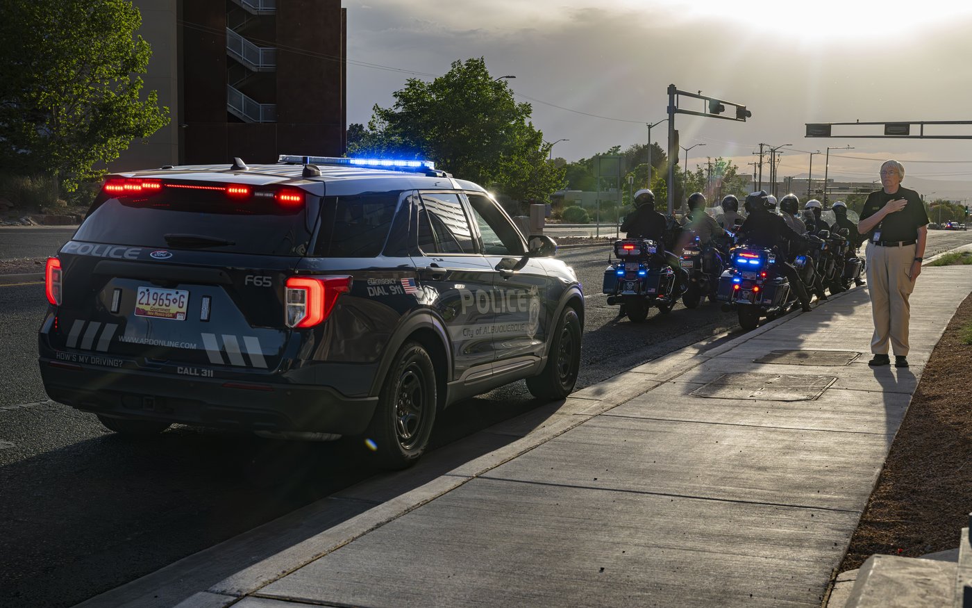New Mexico police officer dies following traffic stop shooting | iNFOnews.ca New Mexico police officer dies following traffic stop shooting | iNFOnews.ca