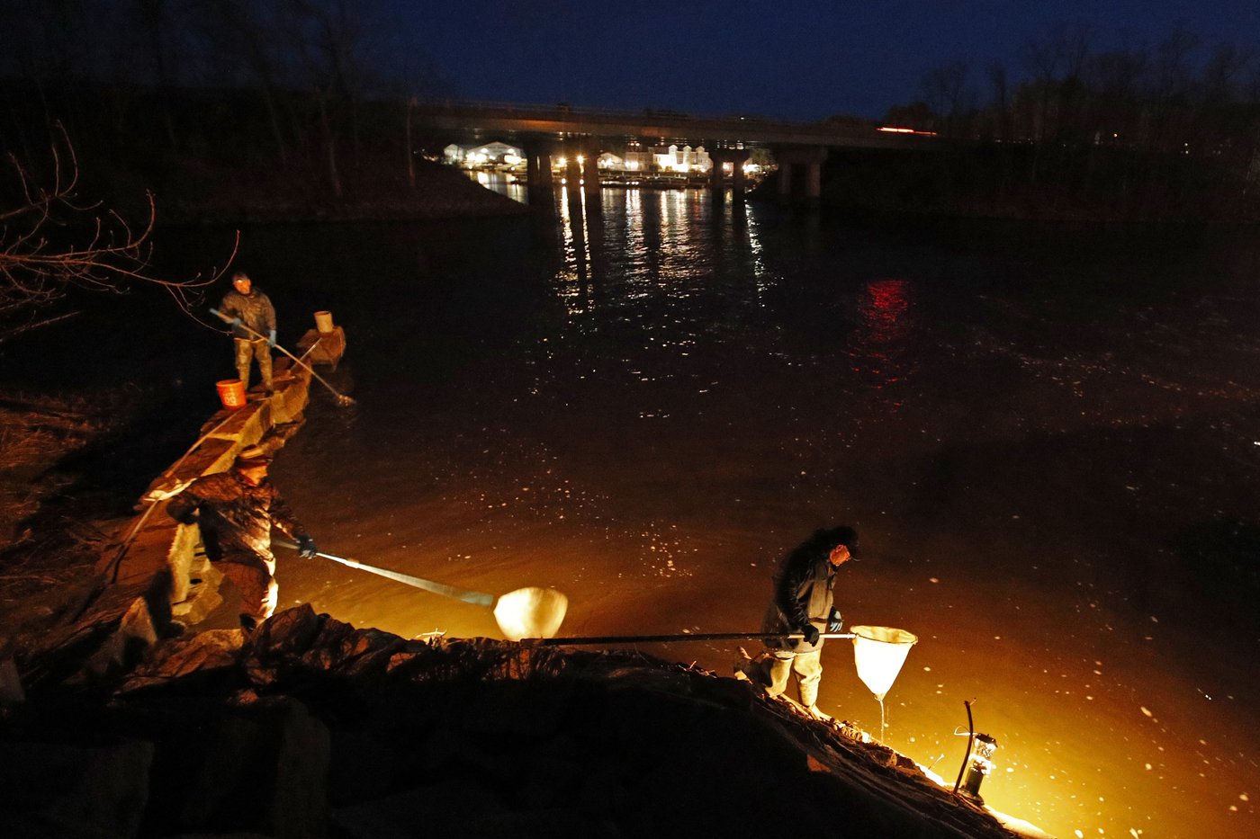 Officer suspended after two Mi'kmaq fishers dropped without boots following arrest | iNFOnews.ca Officer suspended after two Mi'kmaq fishers dropped without boots following arrest | iNFOnews.ca