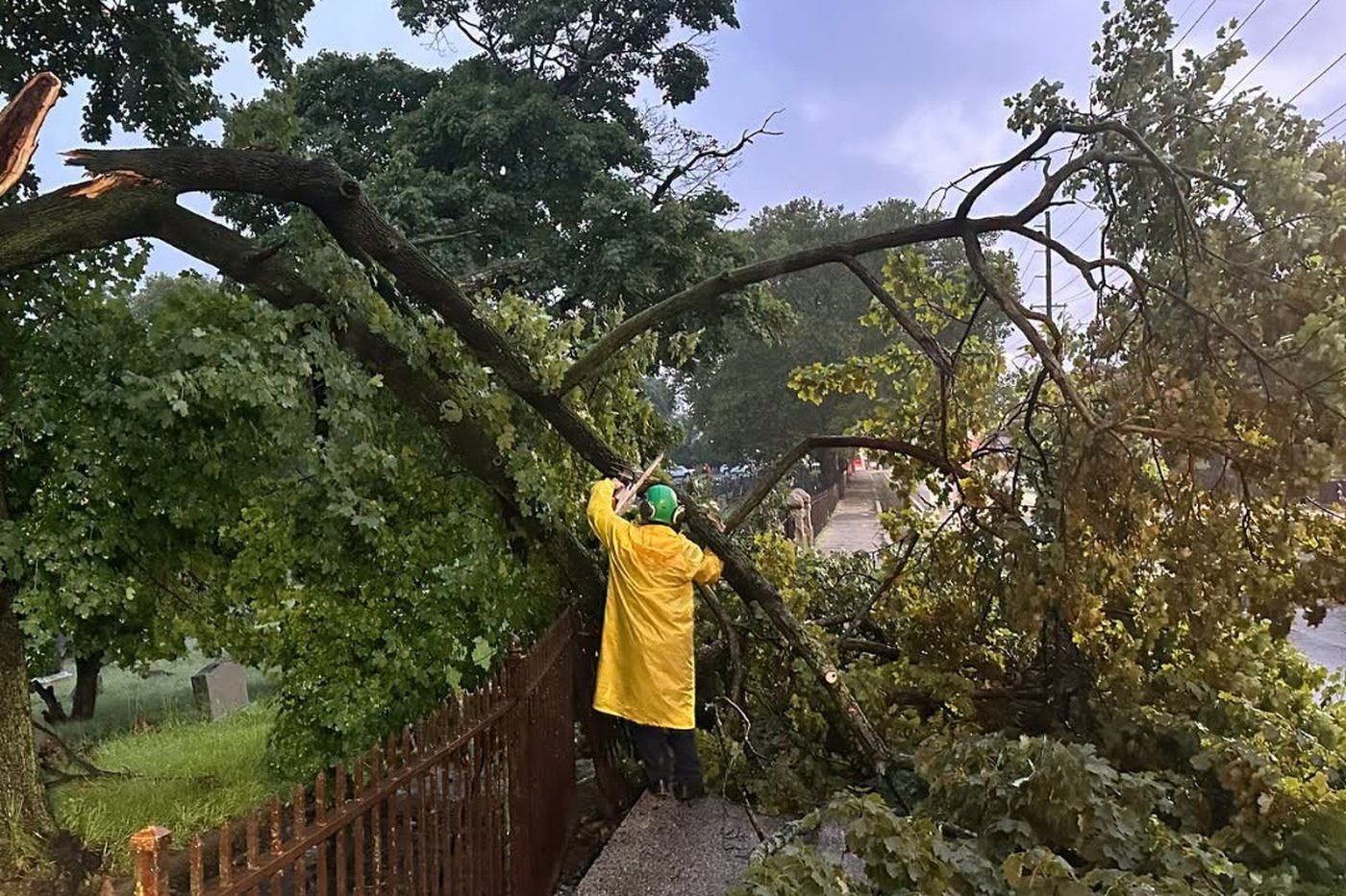 Cleanup underway after tornadoes touch down in Delaware and New York's Long Island | iNwheels