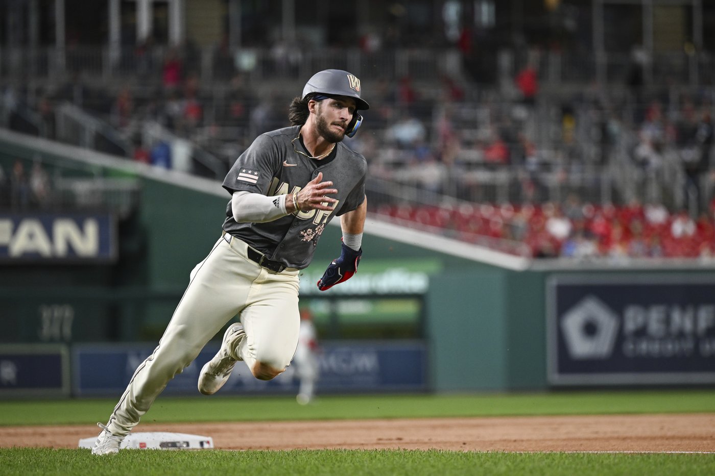 Stone Garrett homers in return to majors as Nationals rout Phillies, 9-1 | iNFOnews.ca