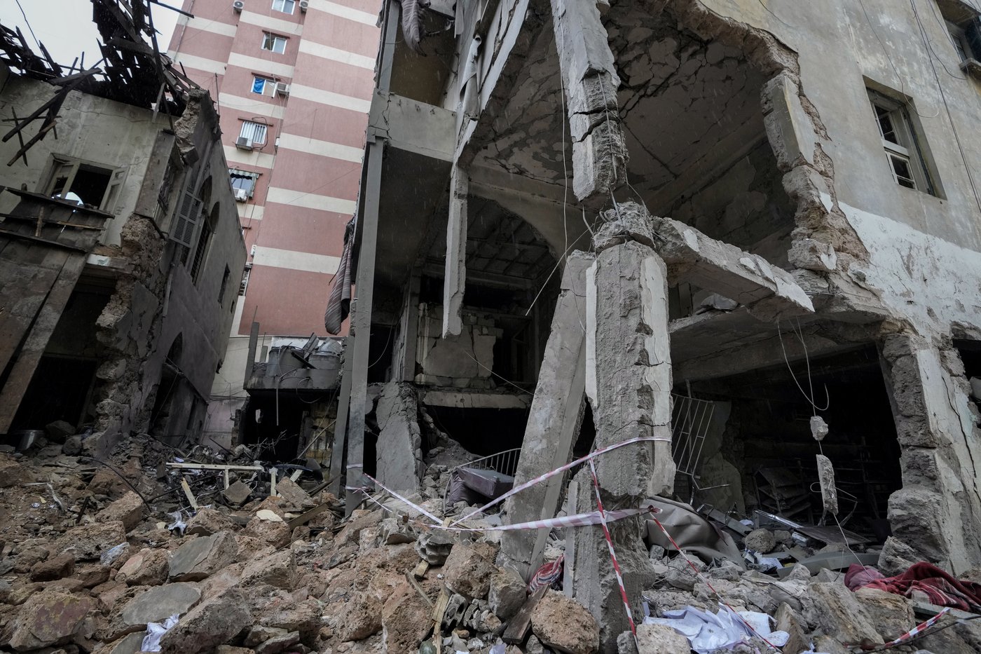 US envoy says Israel-Hezbollah truce is 'within our grasp' as Gaza food crisis worsens after looting | iNFOnews.ca US envoy says Israel-Hezbollah truce is 'within our grasp' as Gaza food crisis worsens after looting | iNFOnews.ca