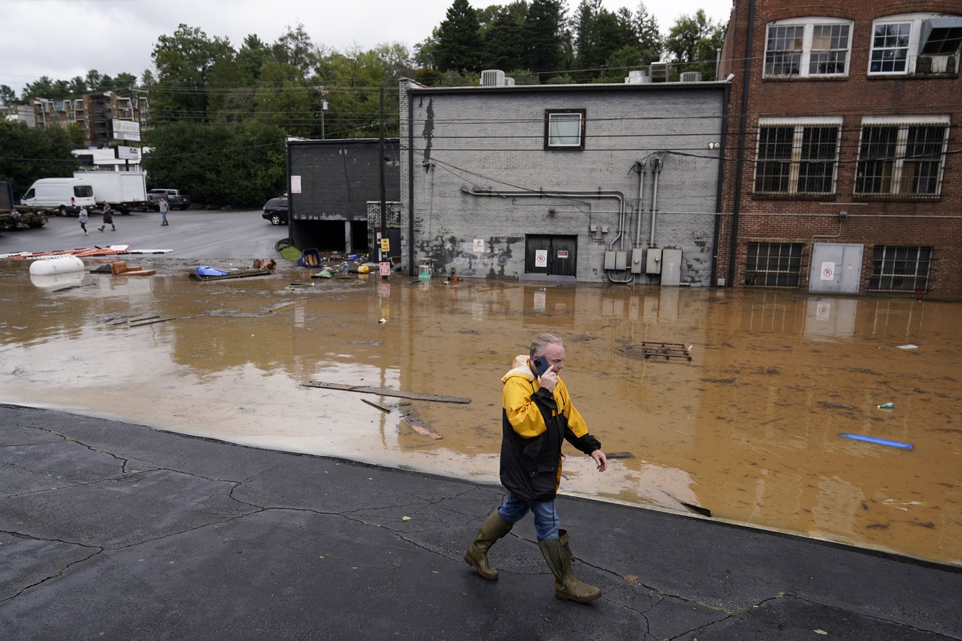Asheville has been isolated after Helene wrecked roads and knocked out power and cell service | iNFOnews.ca