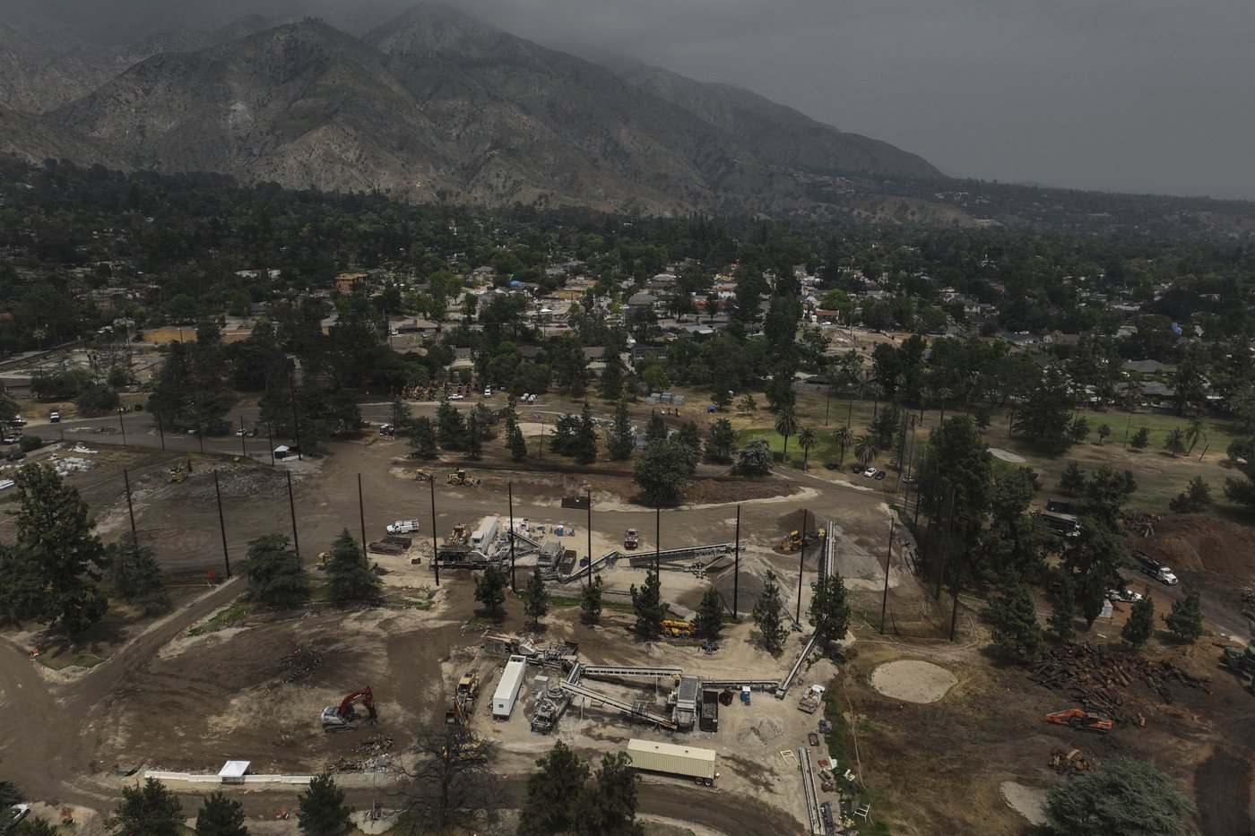 LA fires charred homes into piles of metal and concrete. By recycling them, they're given new life | iNFOnews.ca LA fires charred homes into piles of metal and concrete. By recycling them, they're given new life | iNFOnews.ca