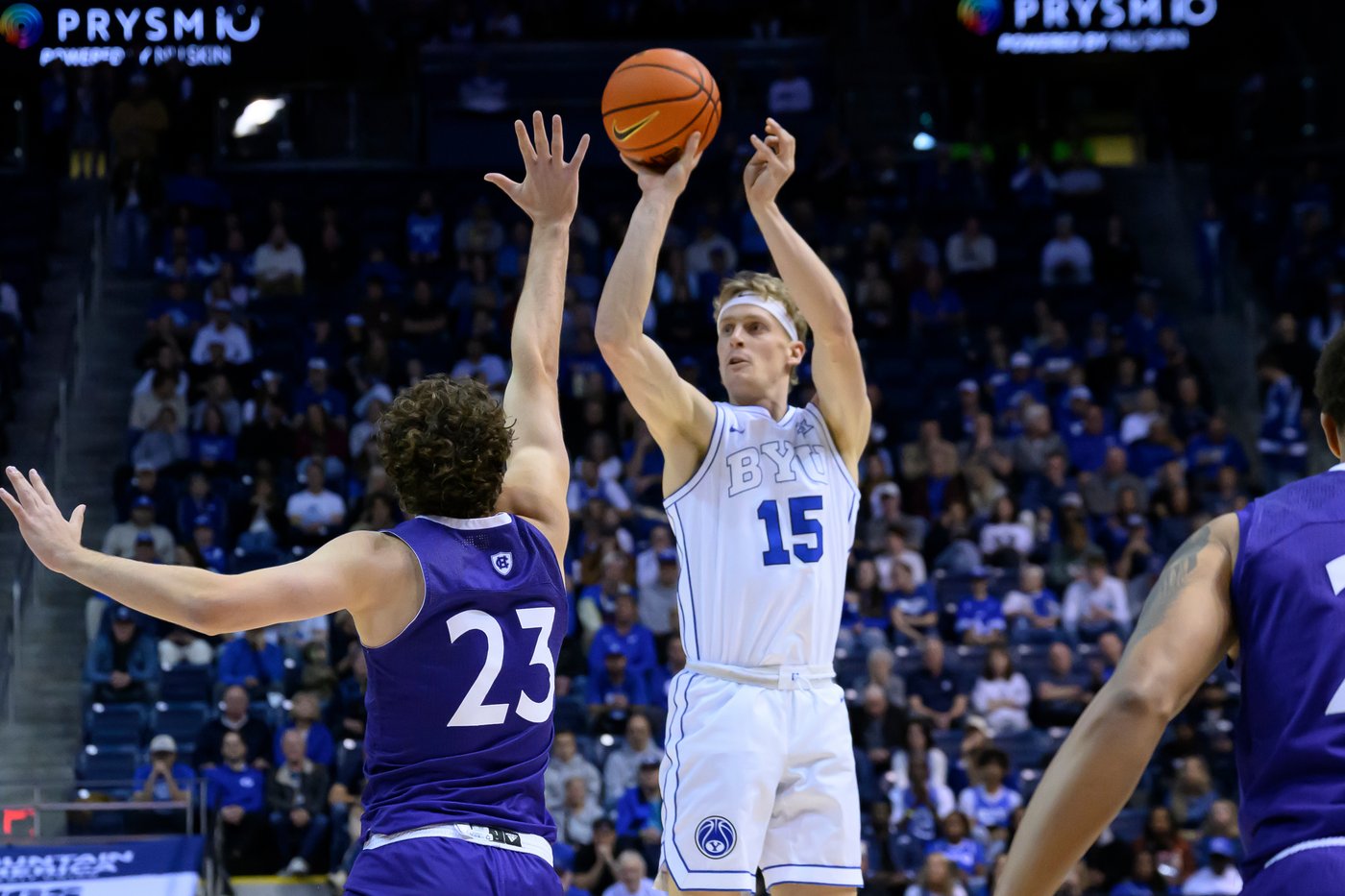 Richie Saunders scores 20 to lead No. 8 BYU to 98-53 victory over Holy Cross | iNFOnews.ca