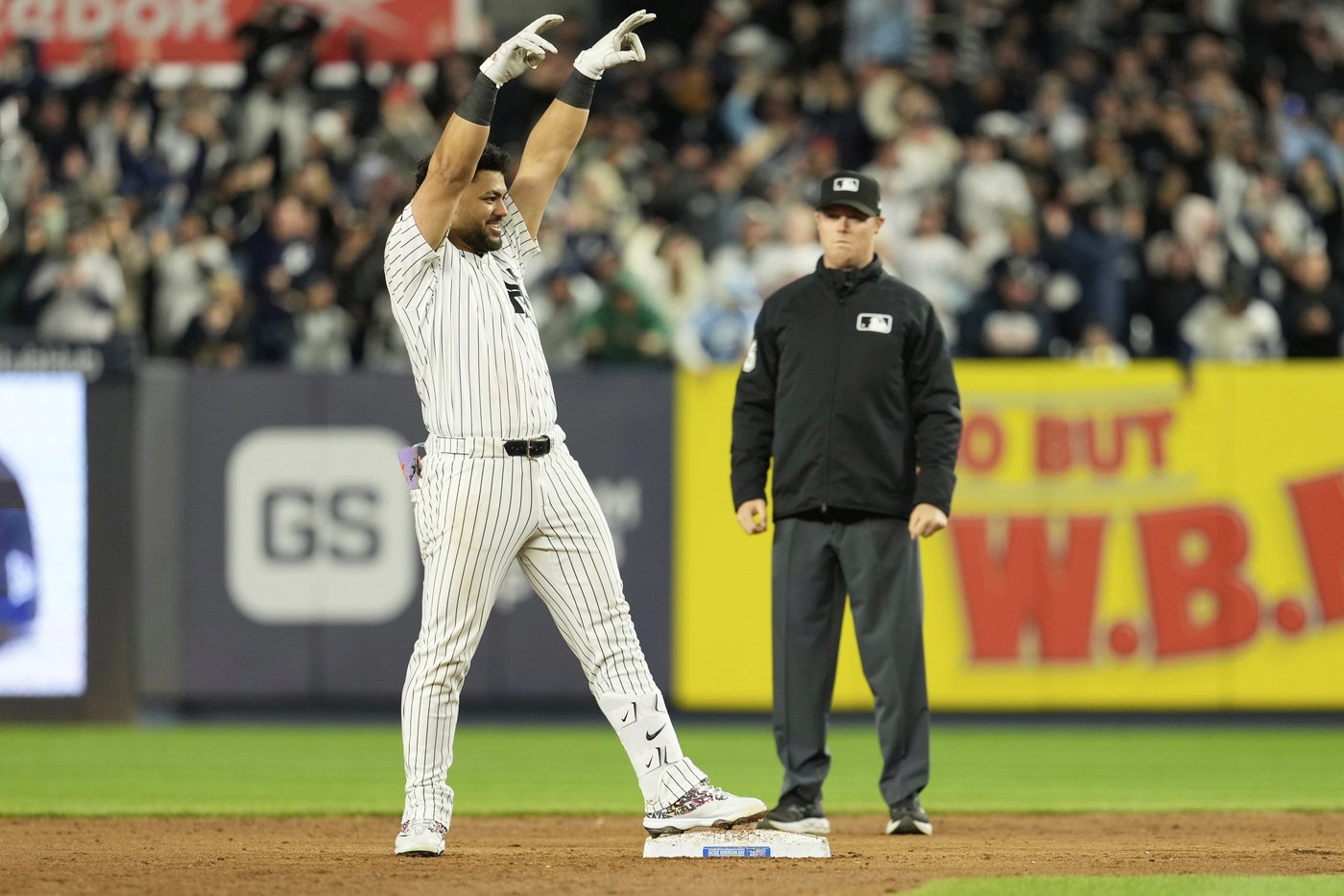Domínguez's clutch 3-run double sends Fried and Yankees to 4-2 win over Royals | iNFOnews.ca