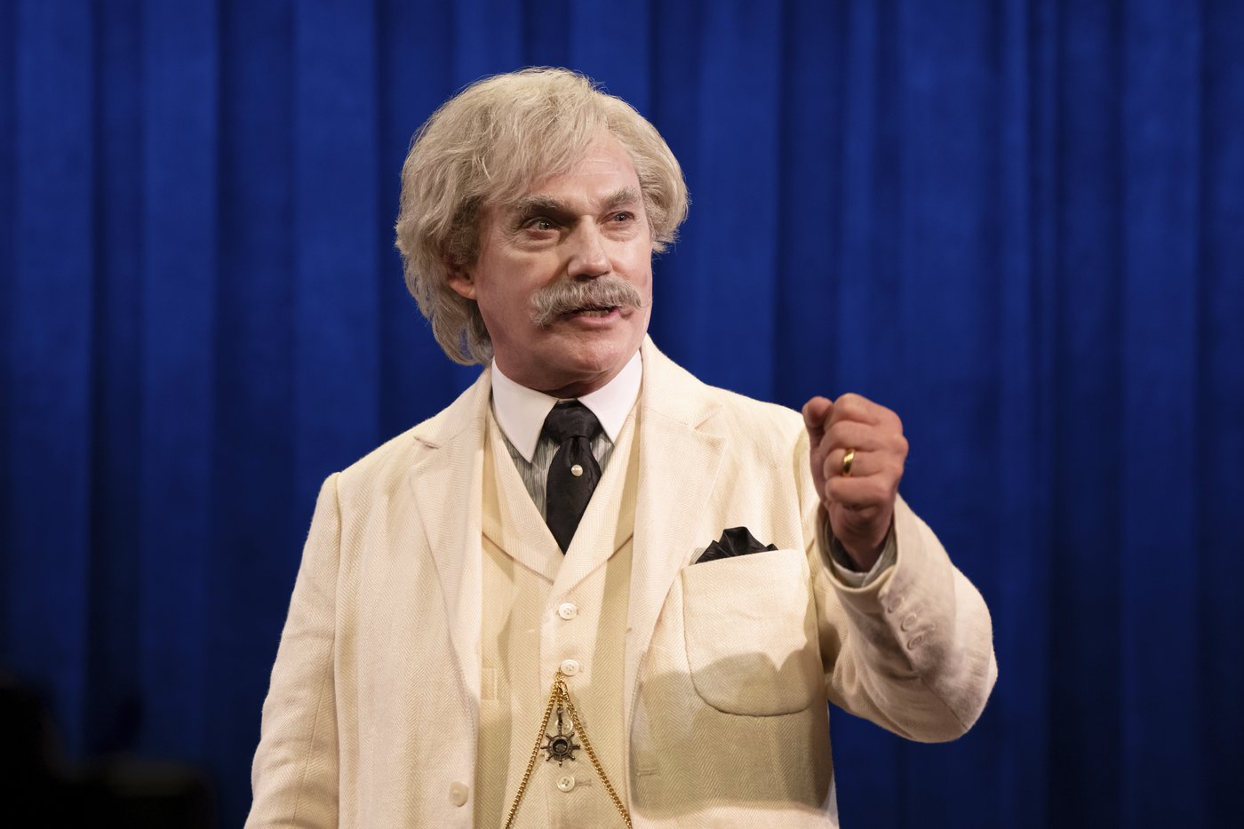 Richard Thomas dons wig and mustache to play icon Mark Twain in one-man play touring the US | iNFOnews.ca