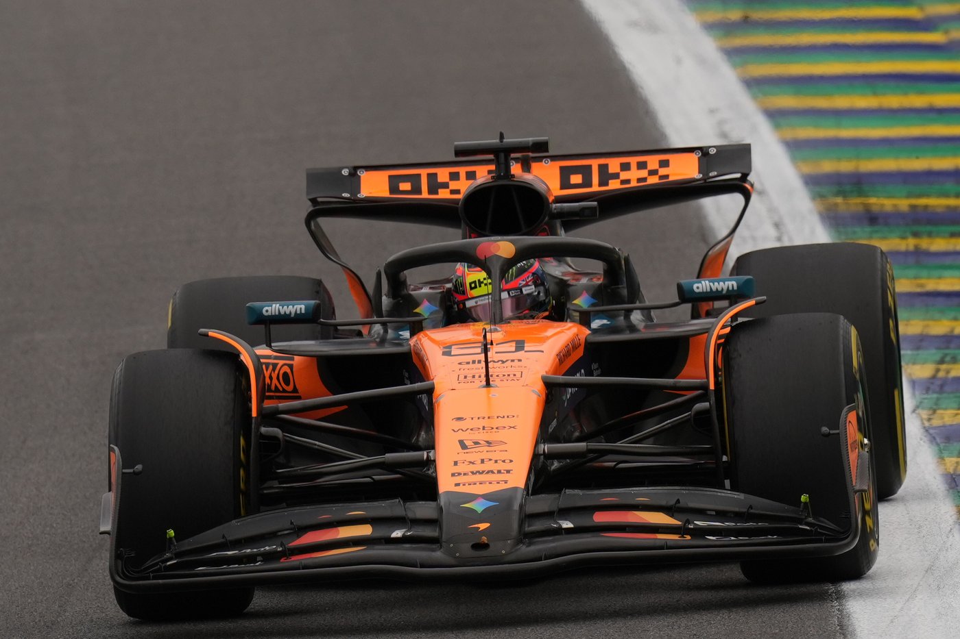 Norris wins Formula 1's Brazilian Grand Prix to extend his lead with 3 races left | iNFOnews.ca Norris wins Formula 1's Brazilian Grand Prix to extend his lead with 3 races left | iNFOnews.ca