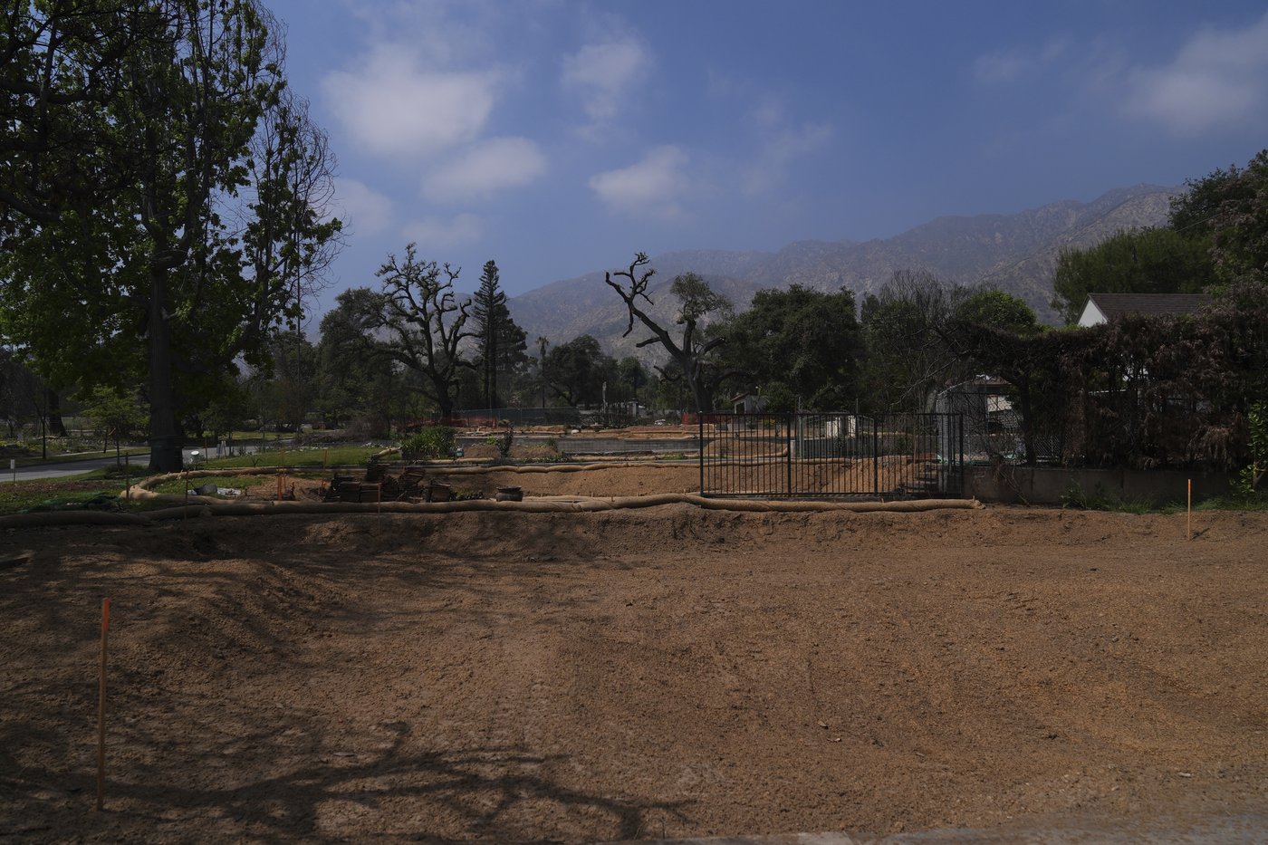 LA fires charred homes into piles of metal and concrete. By recycling them, they're given new life | iNFOnews.ca LA fires charred homes into piles of metal and concrete. By recycling them, they're given new life | iNFOnews.ca