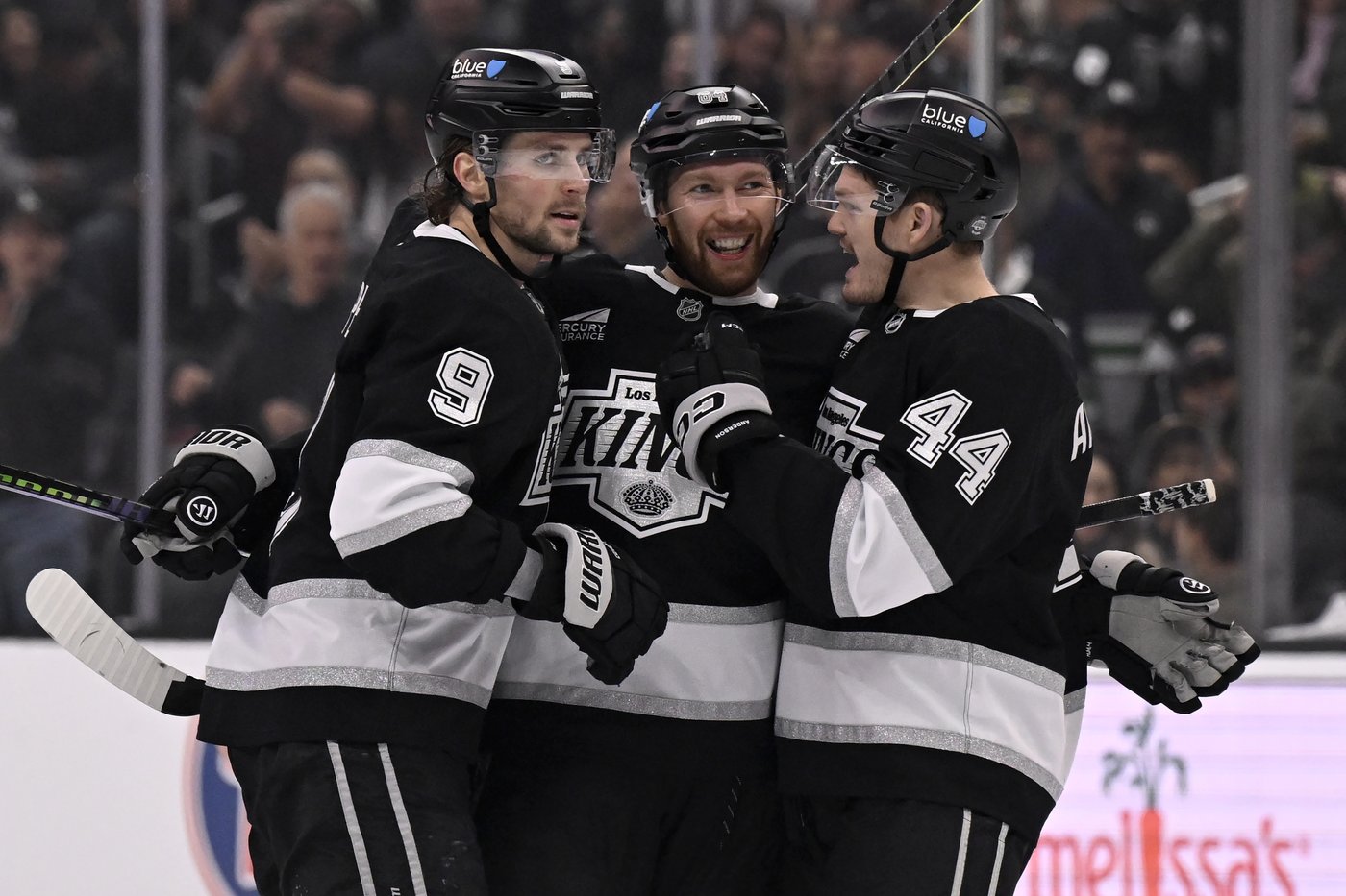 Kings shake off slow start to beat Blue Jackets 5-2 | iNFOnews.ca