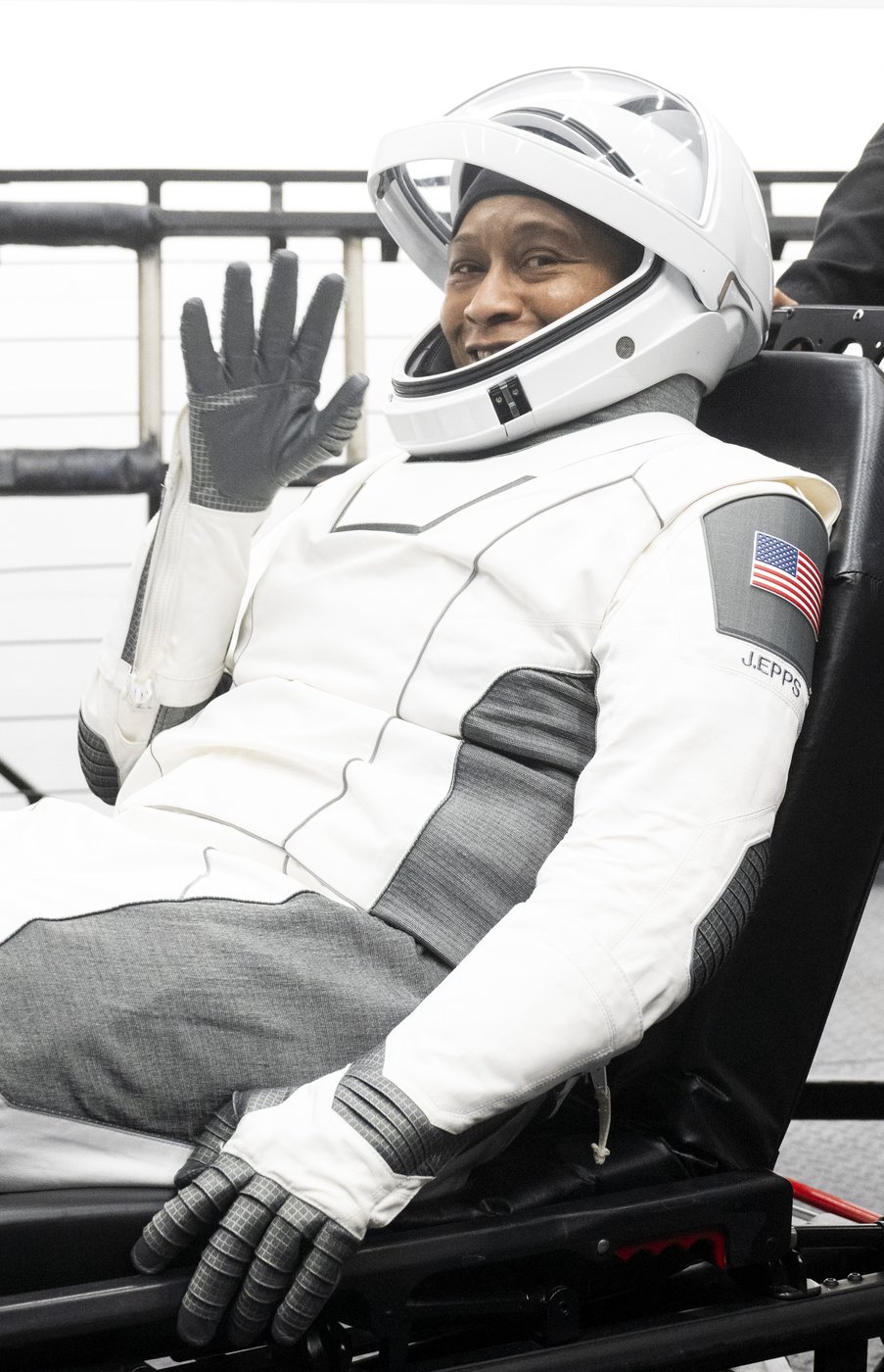 NASA astronaut remains in the hospital after returning from an extended stay in space | iNFOnews.ca