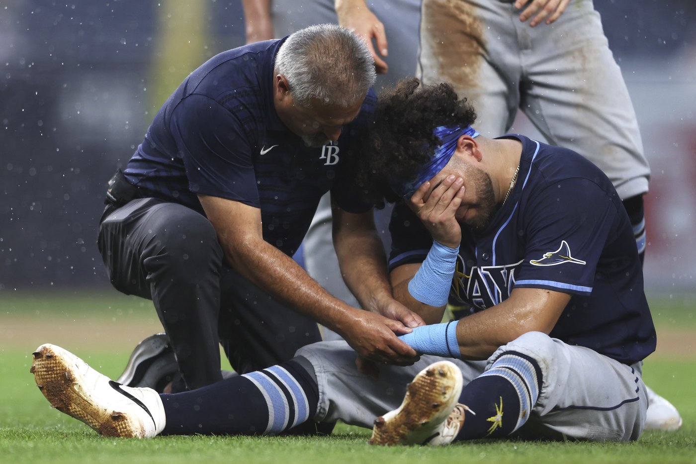 Rays' Jonathan Aranda collides with Giancarlo Stanton and will miss time with a left wrist injury | iNFOnews.ca
