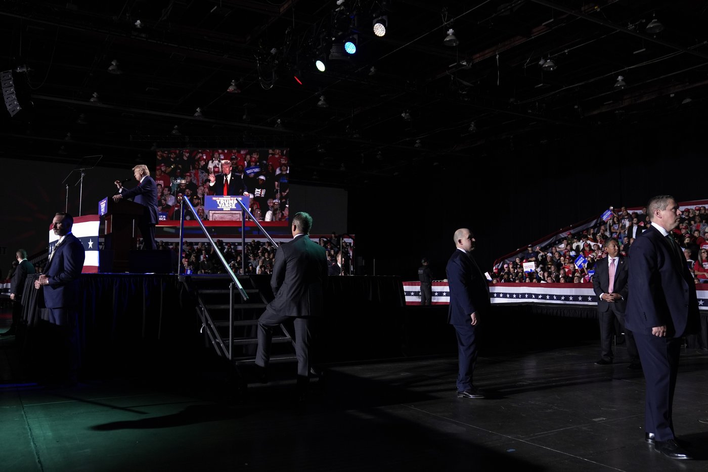 PHOTO COLLECTION: Election 2024 Campaign for President October 18 | iNFOnews.ca