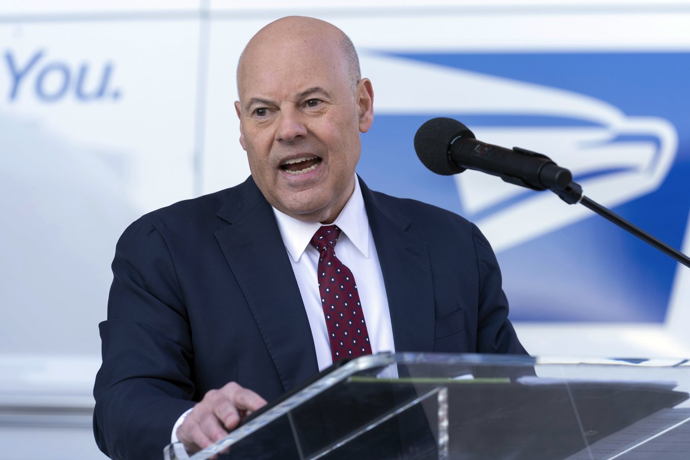 US Postal Service head DeJoy to step down after 5 years marked by pandemic, losses and cost cuts | iNFOnews.ca