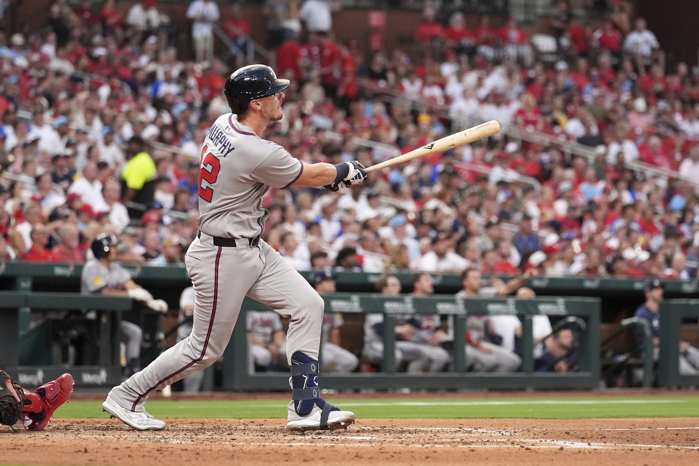 Murphy hits two long HRs, Braves beat Cardinals 6-5 | iNFOnews.ca
