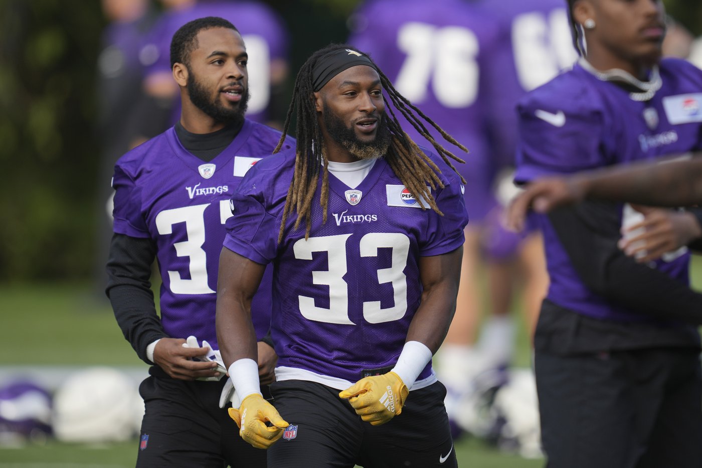 Vikings' Aaron Jones is week to week with hip injury, avoiding long-term absence | iNFOnews.ca Vikings' Aaron Jones is week to week with hip injury, avoiding long-term absence | iNFOnews.ca