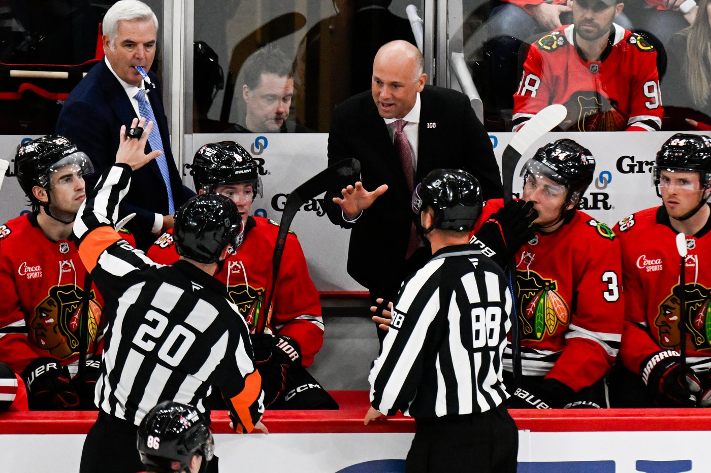 Jeff Blashill gets his first win as coach of the Chicago Blackhawks | iNFOnews.ca