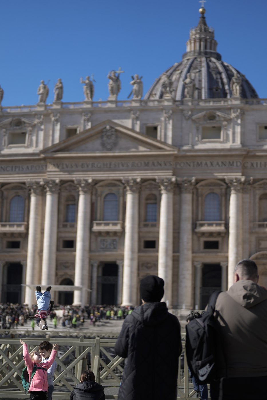 Pope is stable, followed Mass on television as he recovers from respiratory infection, Vatican says | iNFOnews.ca
