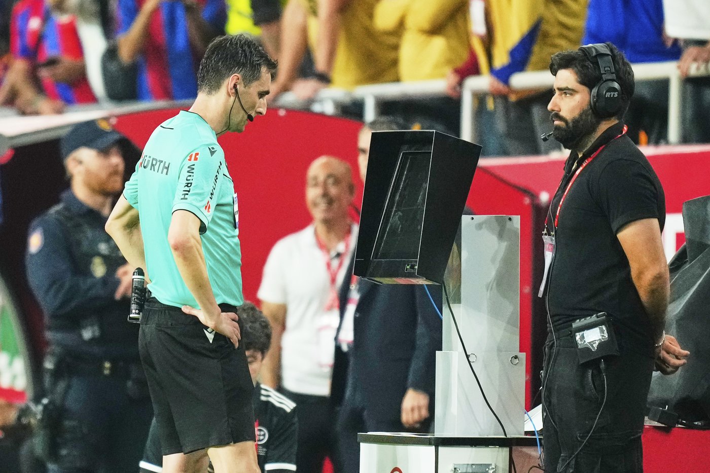 Club World Cup refs to wear eye-level cameras but it's what FIFA won't show that's most telling | iNFOnews.ca Club World Cup refs to wear eye-level cameras but it's what FIFA won't show that's most telling | iNFOnews.ca