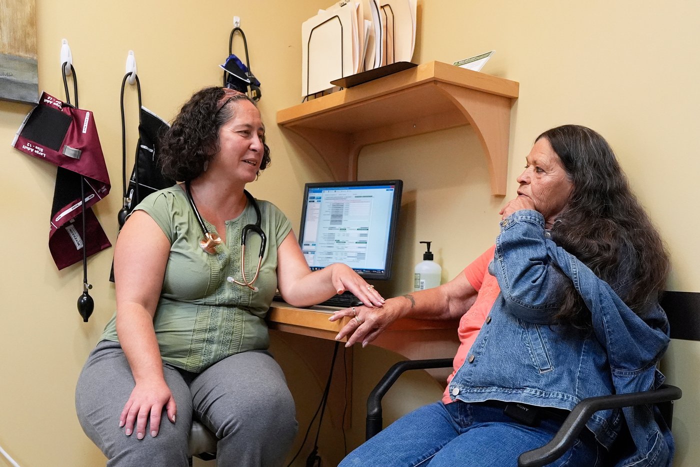PHOTO ESSAY: A health center’s closure leaves unanswered questions in this New England mountain town | iNFOnews.ca PHOTO ESSAY: A health center’s closure leaves unanswered questions in this New England mountain town | iNFOnews.ca