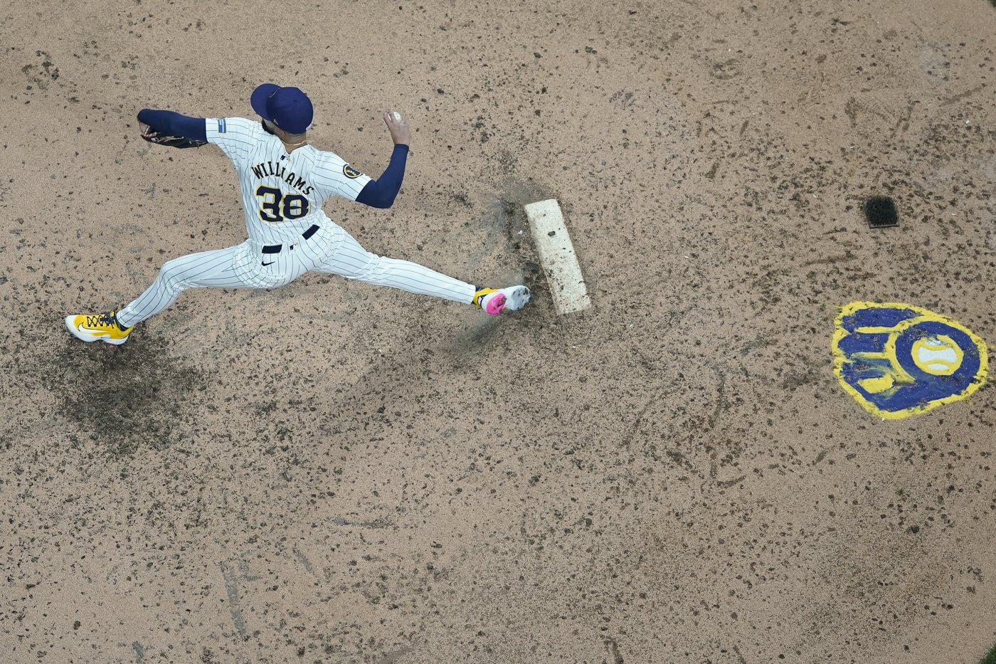Brewers closer Devin Williams makes no excuses after Mets' stunning 9th-inning comeback | iNFOnews.ca Brewers closer Devin Williams makes no excuses after Mets' stunning 9th-inning comeback | iNFOnews.ca