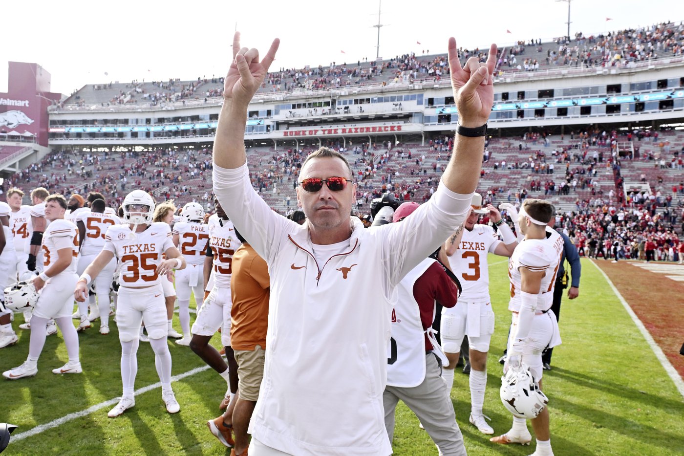 No. 3 Texas and No. 20 Texas A&M renew their rivalry in a clash for an SEC title game spot | iNFOnews.ca No. 3 Texas and No. 20 Texas A&M renew their rivalry in a clash for an SEC title game spot | iNFOnews.ca
