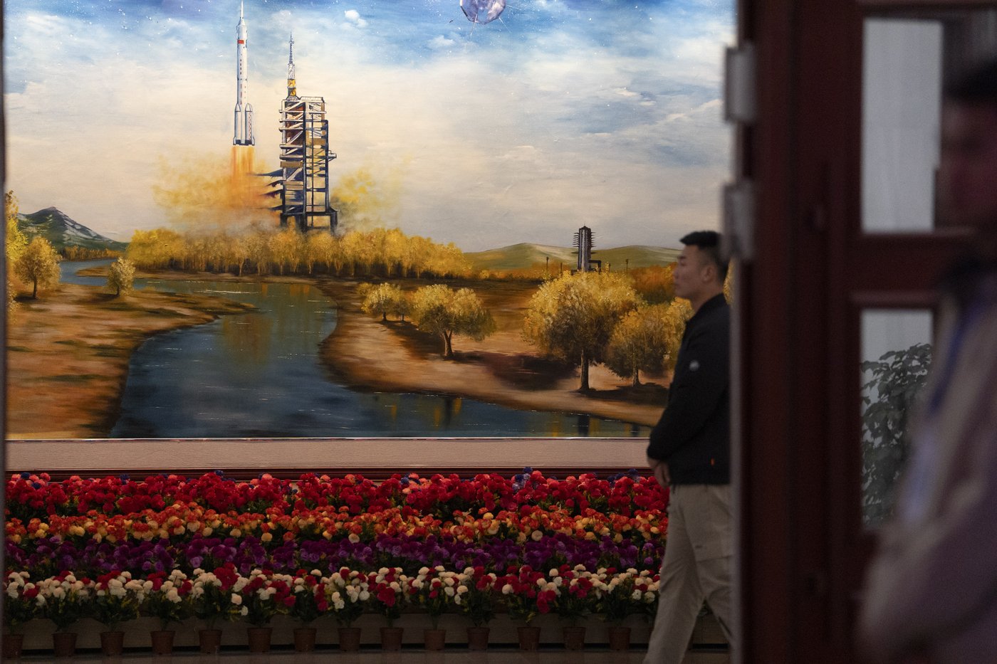 China says it's ready to launch the next crew to its orbiting space station early Wednesday | iNFOnews.ca China says it's ready to launch the next crew to its orbiting space station early Wednesday | iNFOnews.ca