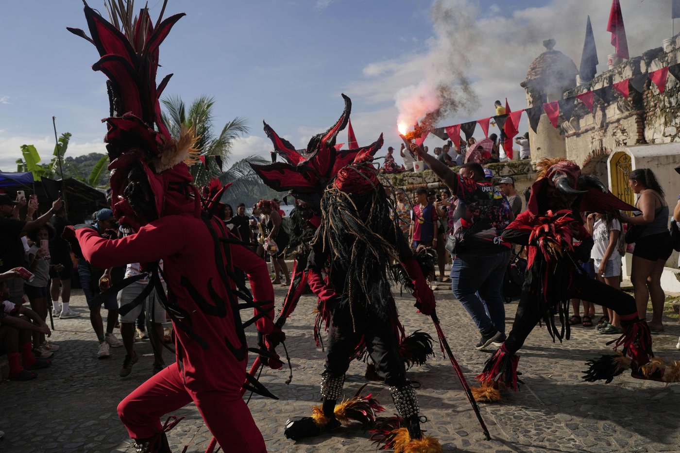 AP PHOTOS: Panama town reckons with dark history of colonialism in Festival of Devils and Congos | iNFOnews.ca AP PHOTOS: Panama town reckons with dark history of colonialism in Festival of Devils and Congos | iNFOnews.ca