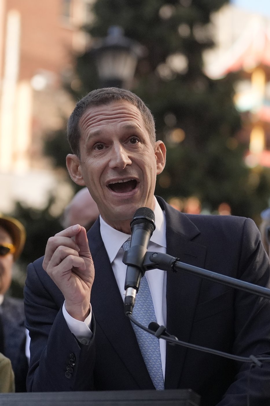 Levi Strauss heir Daniel Lurie pledges to make San Francisco safer as mayor | iNFOnews.ca