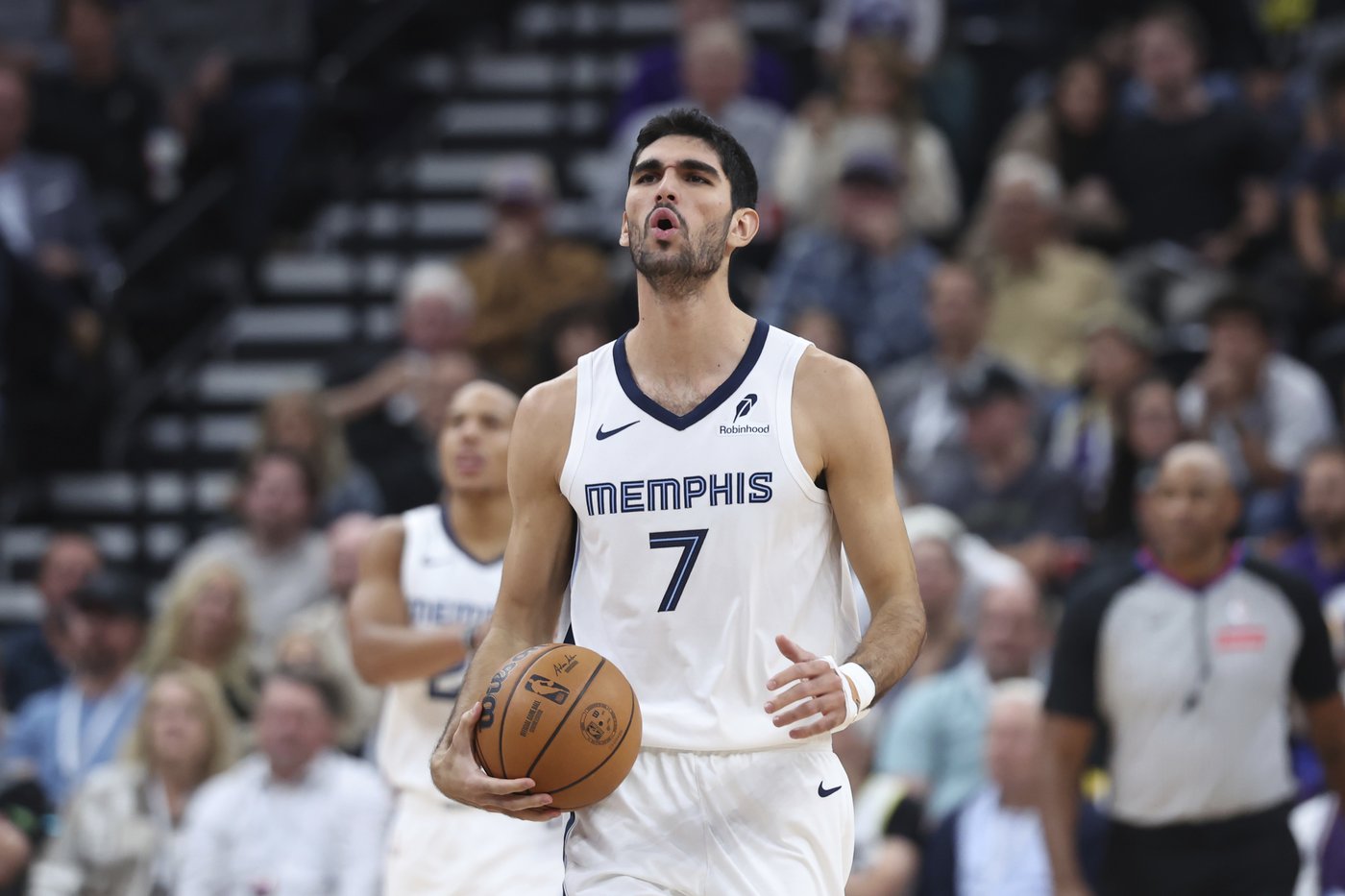 Ja Morant has 22 points and 10 assists in return, leads Grizzlies to season-opening win over Jazz | iNFOnews.ca