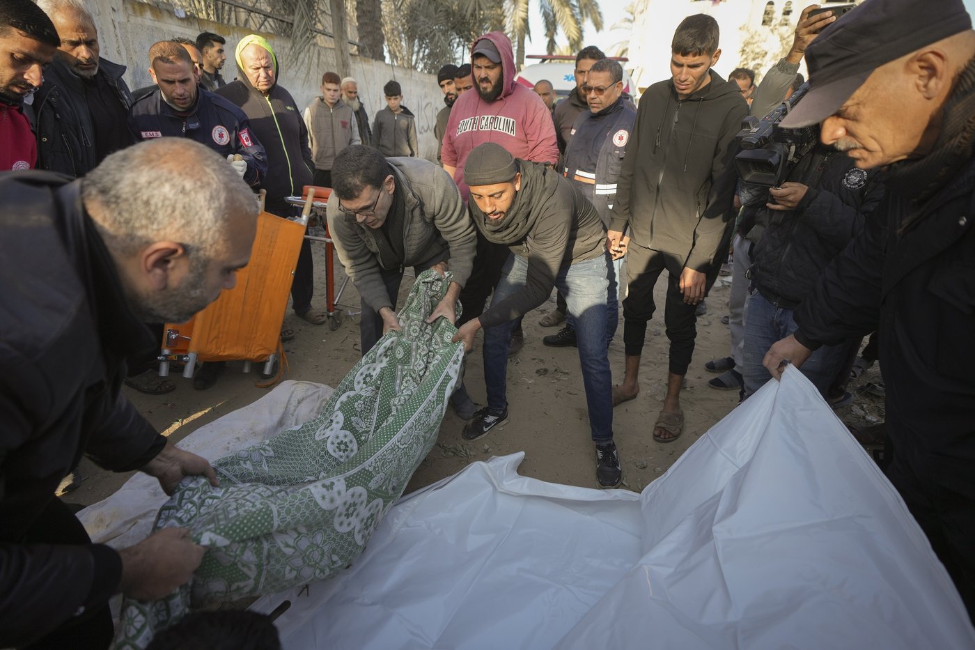 Israeli strikes in Gaza kill at least 22 as Vatican envoy visits Christians for pre-Christmas Mass | iNFOnews.ca Israeli strikes in Gaza kill at least 22 as Vatican envoy visits Christians for pre-Christmas Mass | iNFOnews.ca