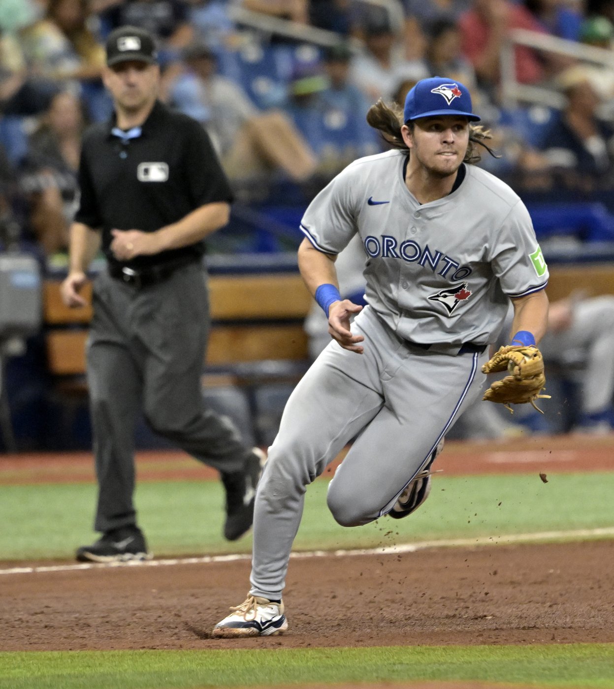 Barger's 'cannon' helps Jays lower the boom on Mariners | iNFOnews.ca