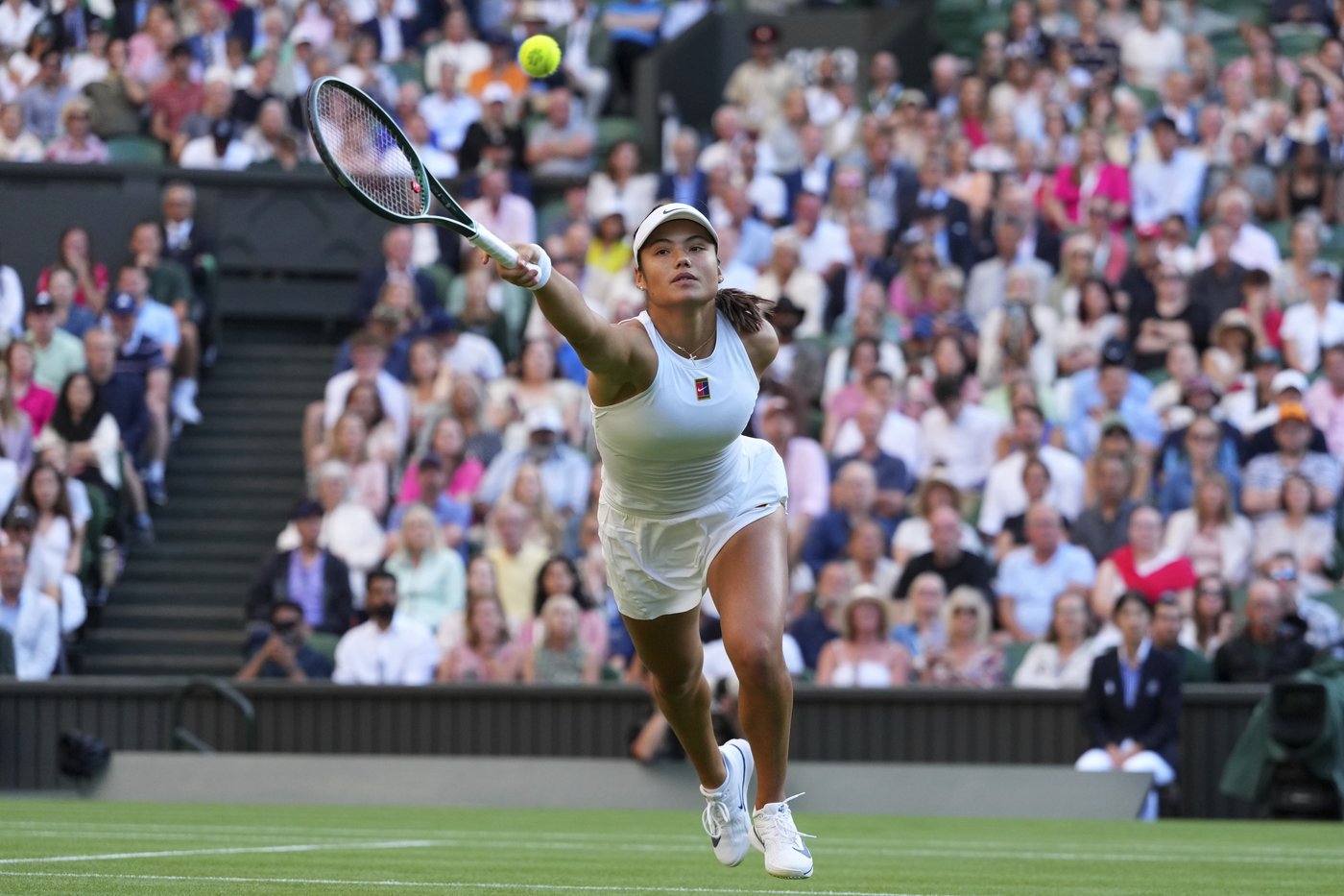 Raducanu shows glimpses of best form in beating former Wimbledon champion Vondrousova | iNFOnews.ca Raducanu shows glimpses of best form in beating former Wimbledon champion Vondrousova | iNFOnews.ca