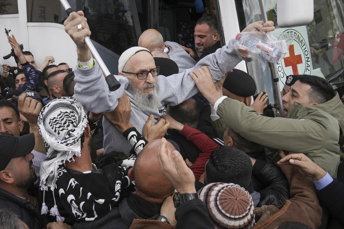 Middle East latest: Hamas frees 3 hostages, Israel releases Palestinians as part of ceasefire deal | iNFOnews.ca