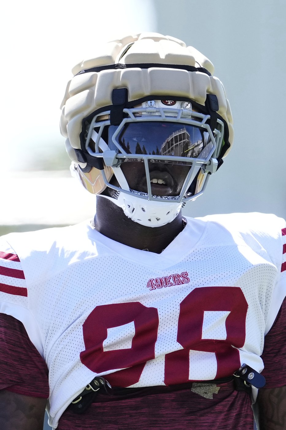 49ers' rookie defensive linemen face a steep learning curve as they aim for an NFL impact | iNFOnews.ca