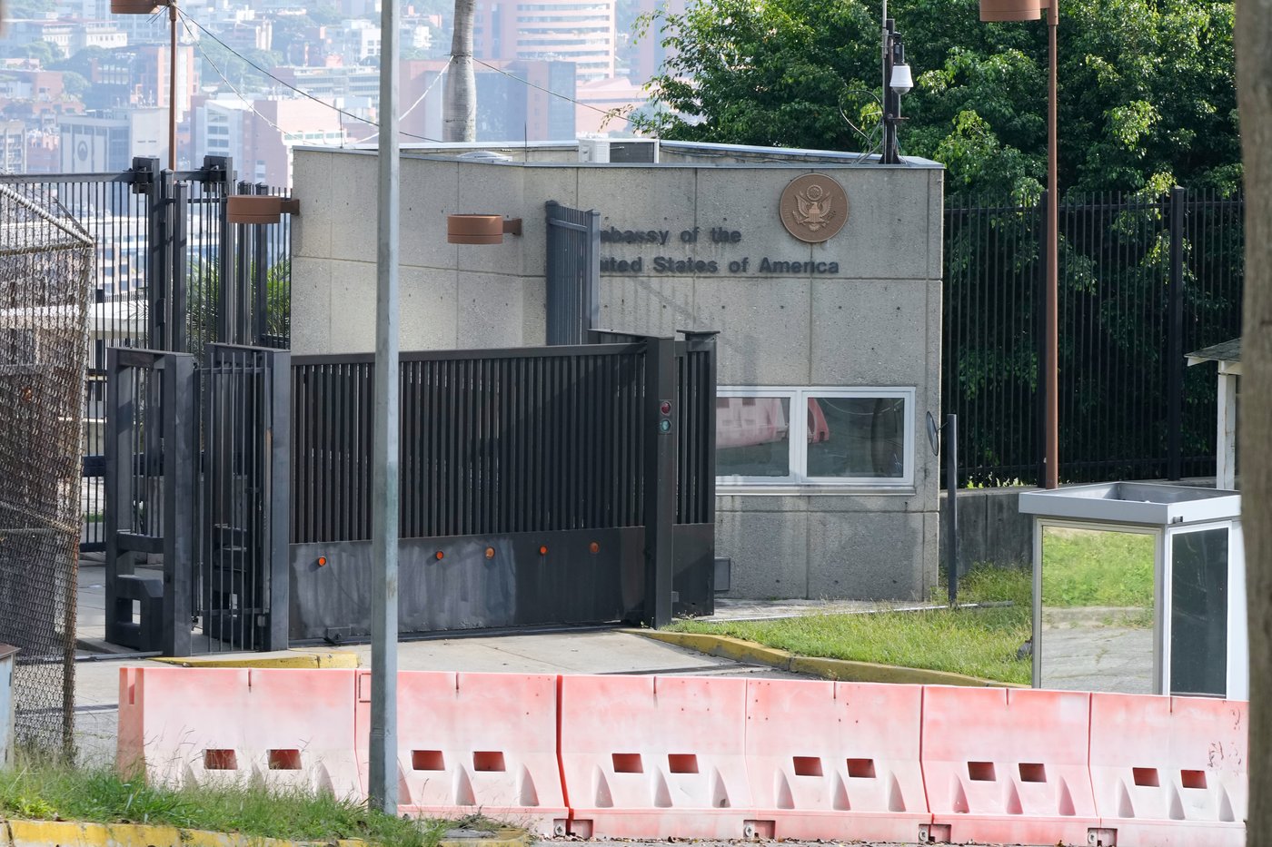 Venezuela denounces alleged 'extremist' plan to attack shuttered US Embassy complex | iNFOnews.ca Venezuela denounces alleged 'extremist' plan to attack shuttered US Embassy complex | iNFOnews.ca