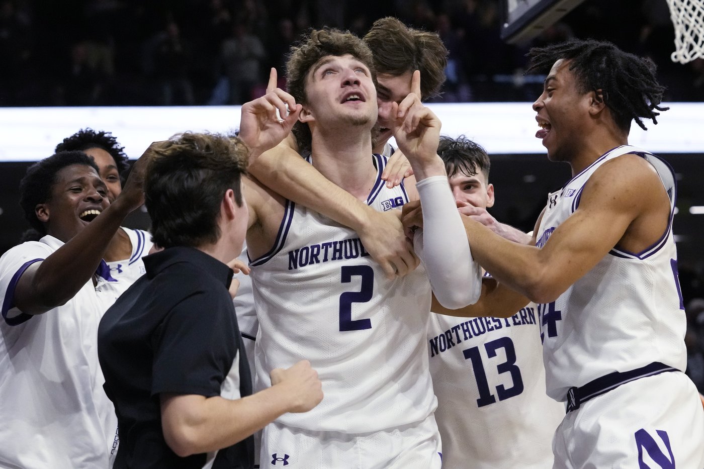 Northwestern beats Maryland 76-74 on Nick Martinelli's jumper just before the OT buzzer | iNFOnews.ca