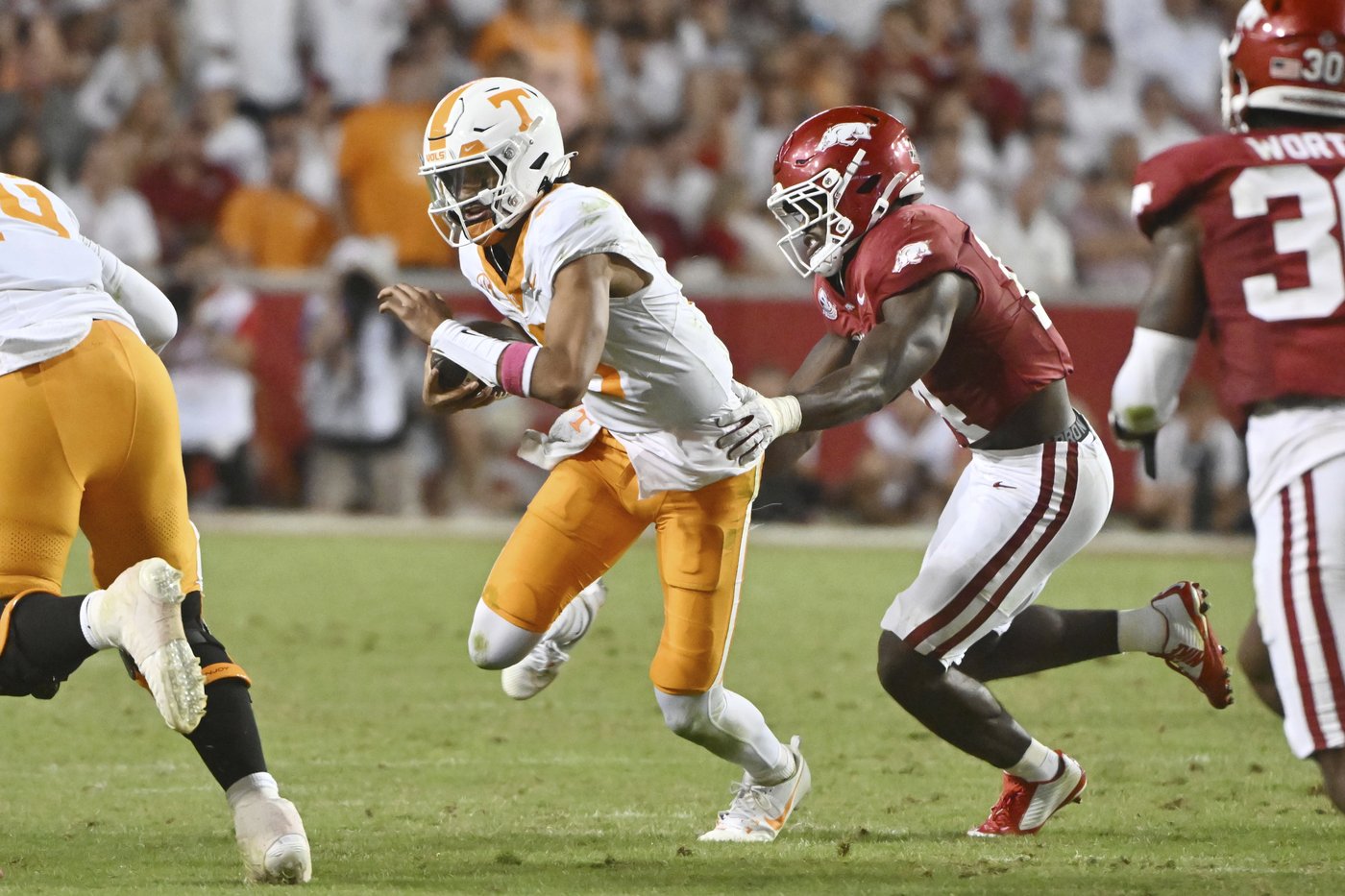 No. 8 Tennessee hosts Florida, eager to shake off loss against a Gators team that has won 2 straight | iNFOnews.ca No. 8 Tennessee hosts Florida, eager to shake off loss against a Gators team that has won 2 straight | iNFOnews.ca