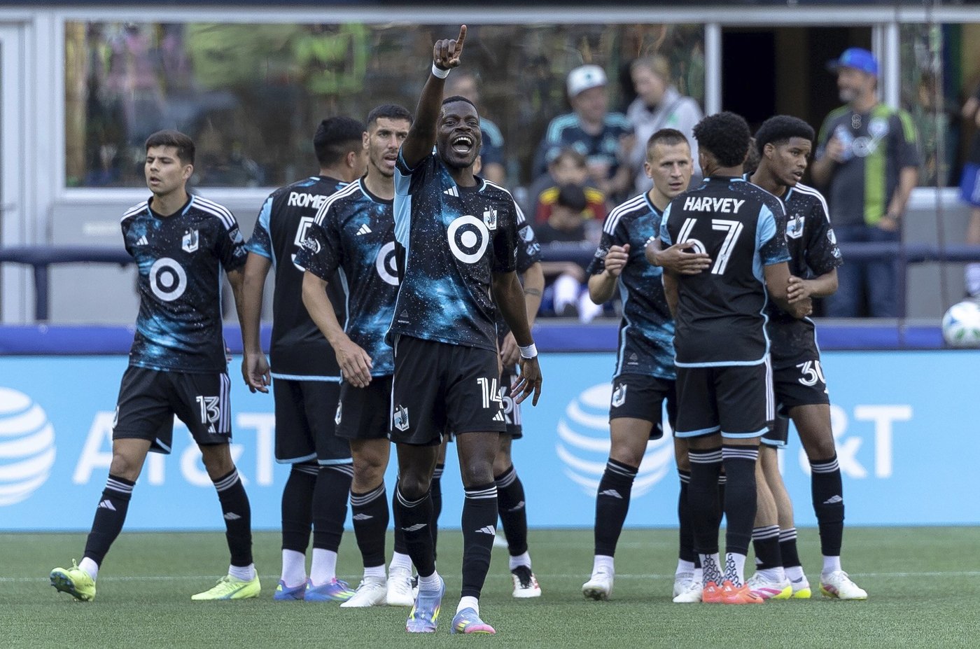 Tani Oluwaseyi scores twice in the second half and Minnesota claims its first-ever win in Seattle | iNFOnews.ca