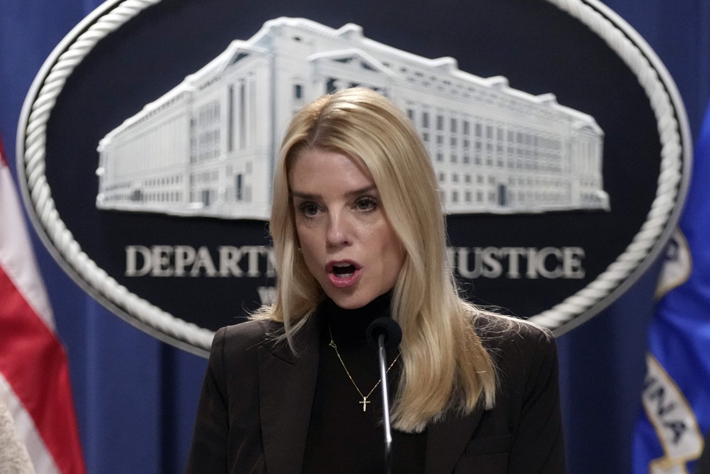 Justice Department's independence is threatened as Trump's team asserts power over cases and staff | iNFOnews.ca Justice Department's independence is threatened as Trump's team asserts power over cases and staff | iNFOnews.ca