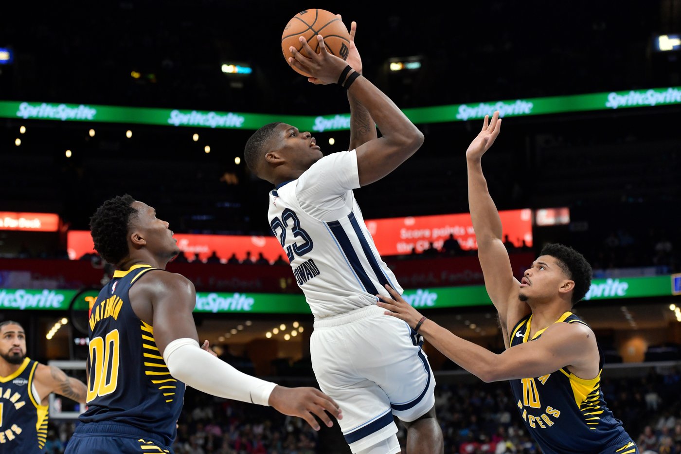 Rookie Cedric Coward hits all 6 3-pointers and scores 27 points as Grizzlies beat Pacers 128-103 | iNFOnews.ca