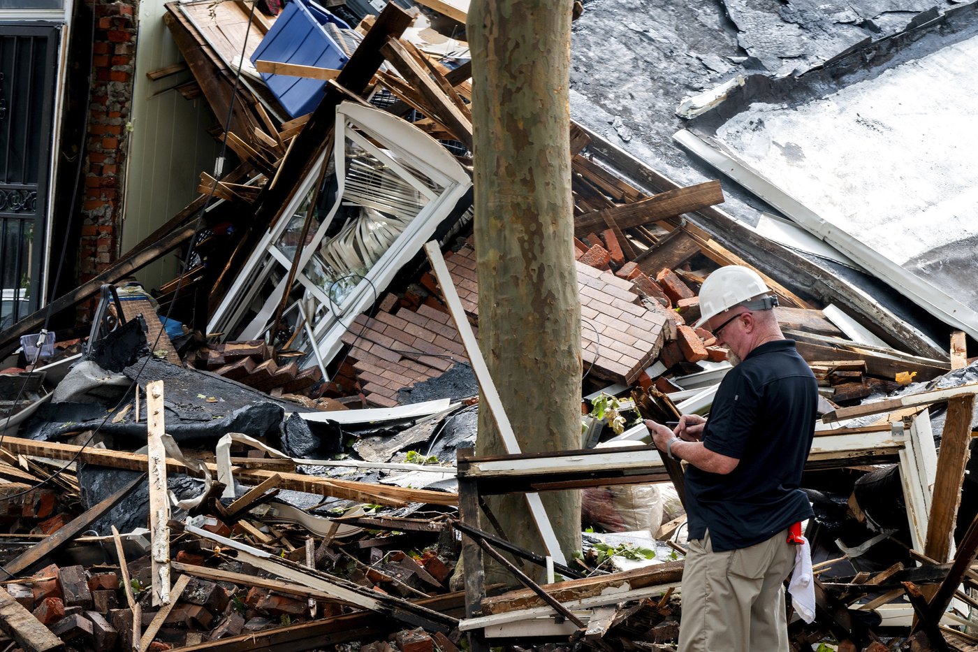 1 dead, 2 injured in Philadelphia explosion that damaged several homes | iNFOnews.ca 1 dead, 2 injured in Philadelphia explosion that damaged several homes | iNFOnews.ca