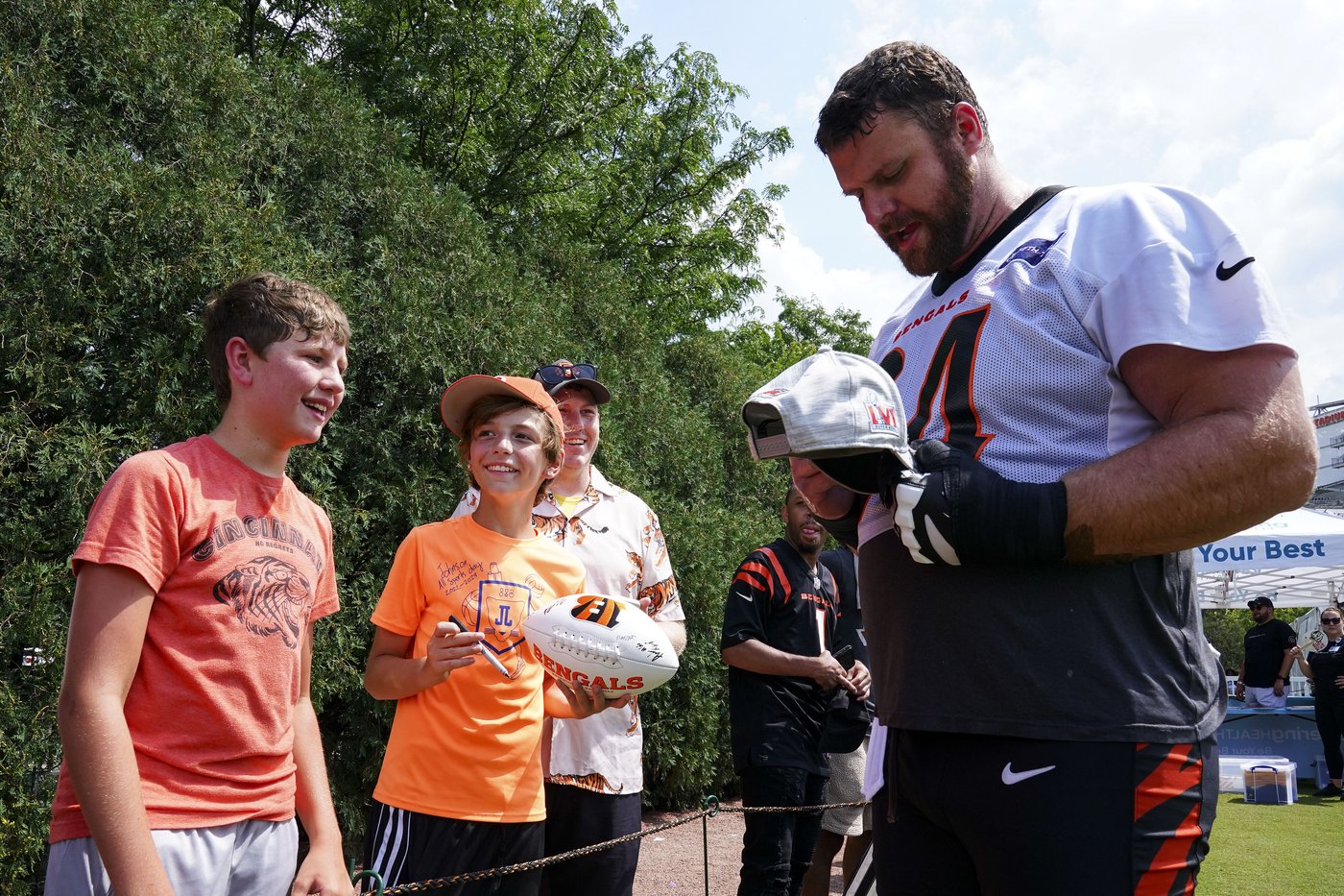 Bengals extend center Ted Karras' contract through 2026 | iNFOnews.ca