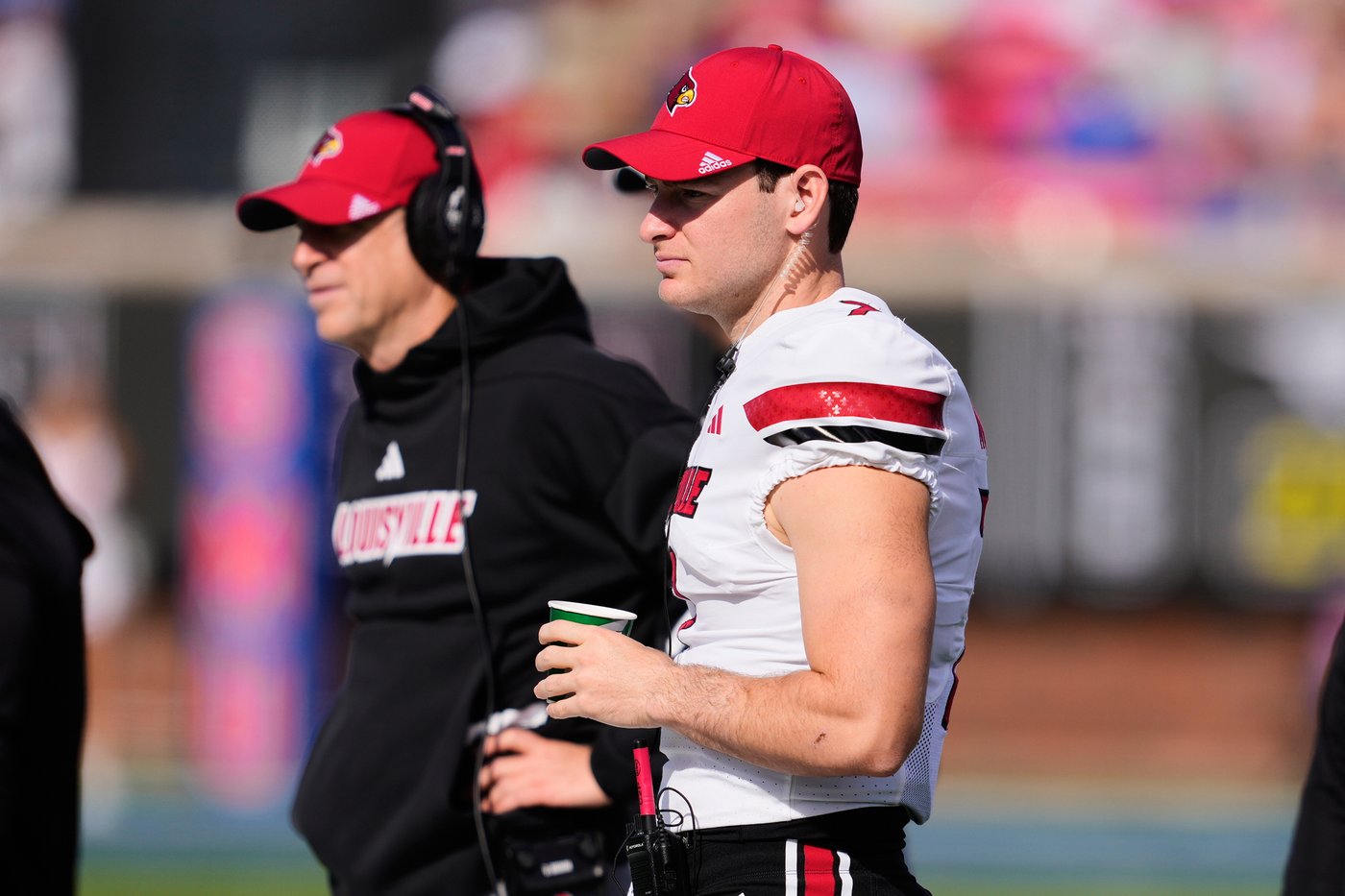 Louisville QB Miller Moss doesn't play in loss at SMU because of a foot injury | iNFOnews.ca Louisville QB Miller Moss doesn't play in loss at SMU because of a foot injury | iNFOnews.ca