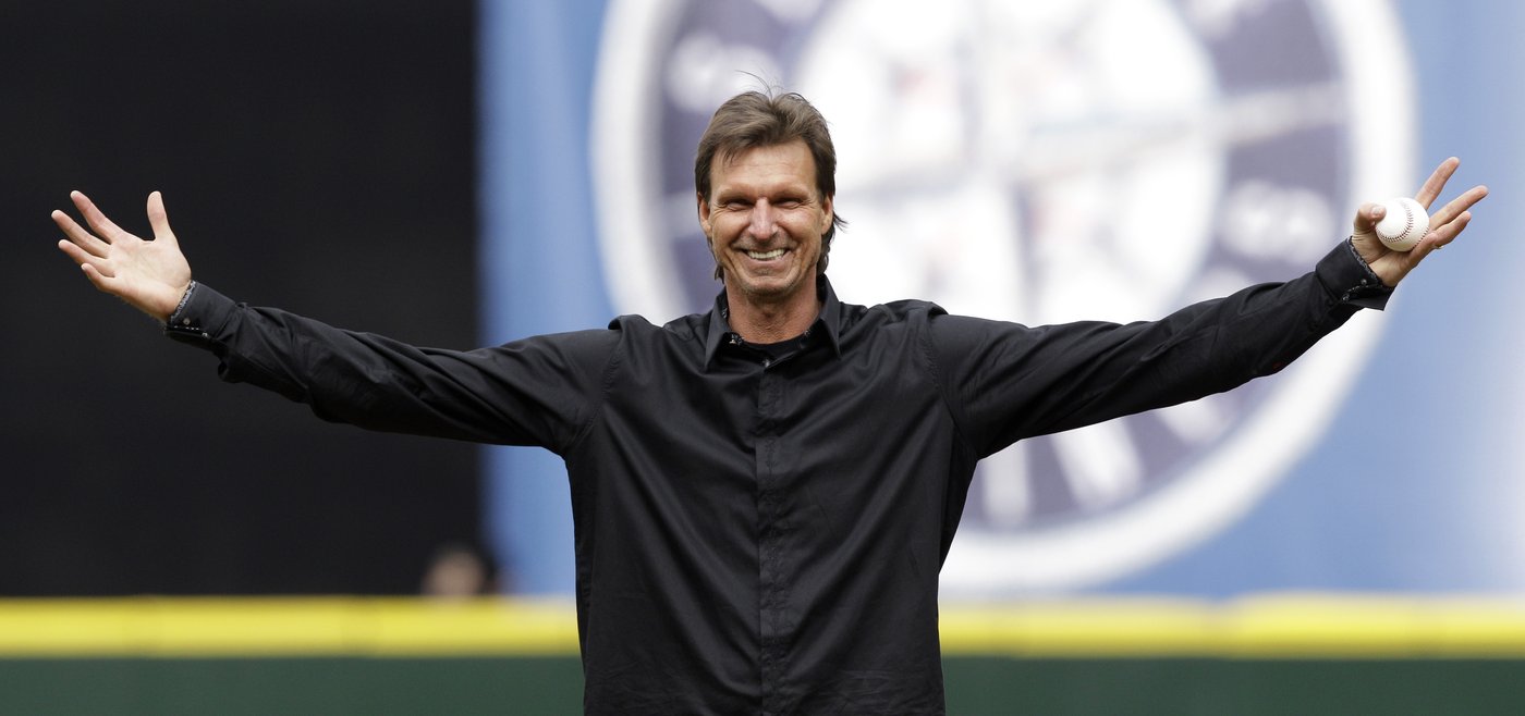 Mariners will retire Randy Johnson's No. 51 during the 2026 season | iNFOnews.ca