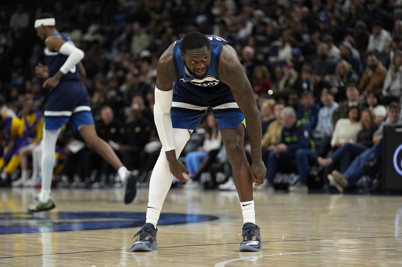Timberwolves beat Lakers without LeBron James 97-87 with another defensive showing | iNFOnews.ca Timberwolves beat Lakers without LeBron James 97-87 with another defensive showing | iNFOnews.ca