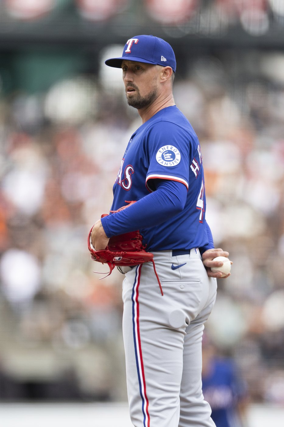 Patrick Bailey's pinch-hit single in the 9th lifts the Giants over the Rangers 3-2 | iNFOnews.ca Patrick Bailey's pinch-hit single in the 9th lifts the Giants over the Rangers 3-2 | iNFOnews.ca