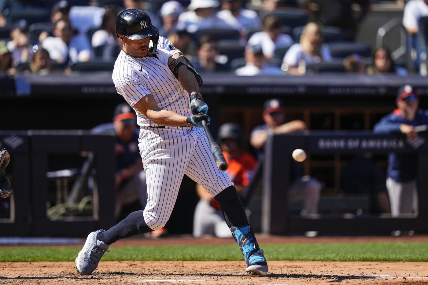Grisham hits go-ahead homer as Yankees beat Astros 5-4 after blowing late lead | iNFOnews.ca