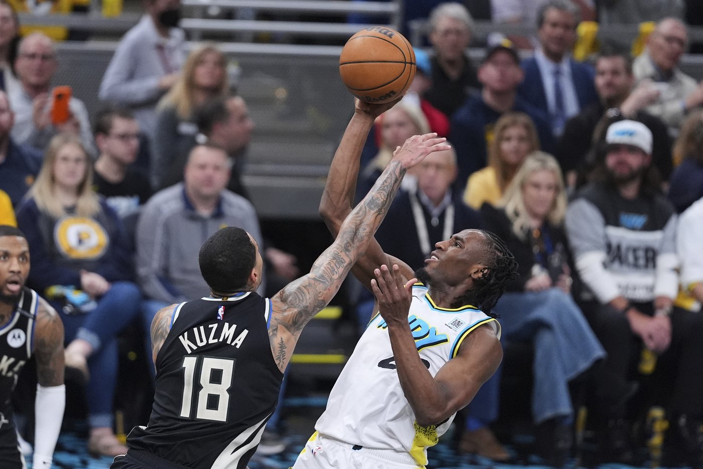 Chippiness heating up in the NBA playoffs. Familiarity breeds contempt in Bucks-Pacers series | iNFOnews.ca Chippiness heating up in the NBA playoffs. Familiarity breeds contempt in Bucks-Pacers series | iNFOnews.ca